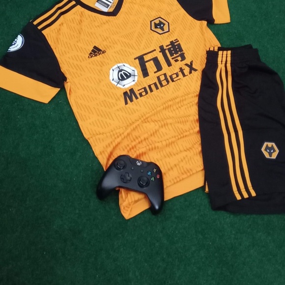 WOLVERHAMPTON WANDERERS KIT 20/21 - Picture 2 of 5